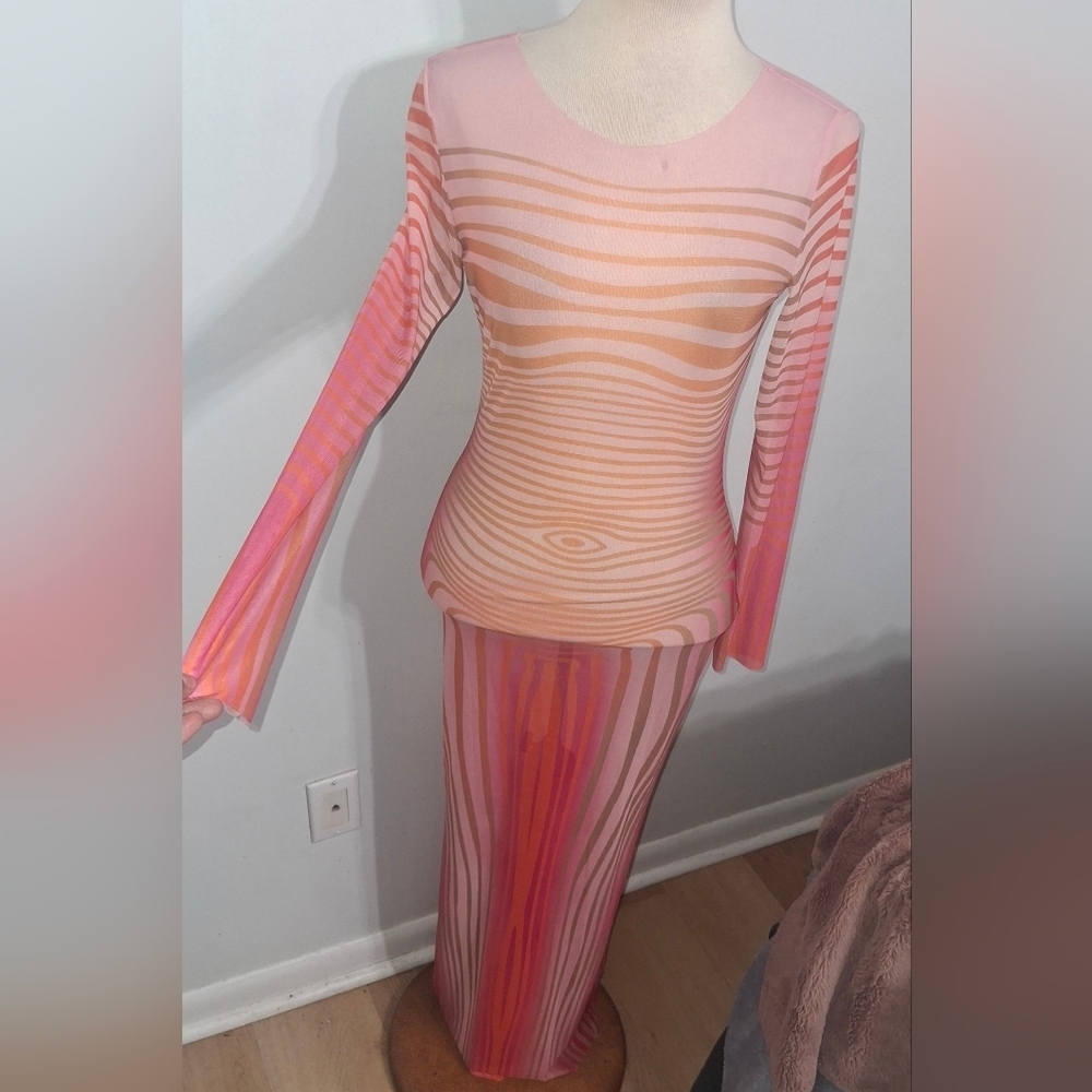 Gorgeous Long Sleeve Maxi Dress- W Sz Medium - Picture 3 of 6